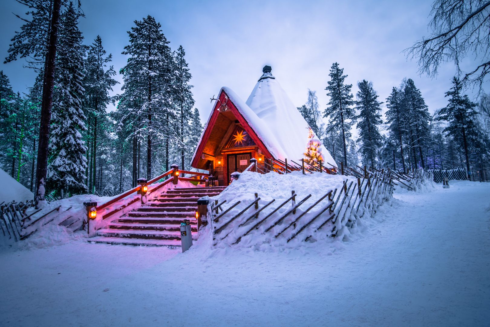 Rovaniemi December 16, 2017: Santa Claus Village Of Rovaniemi, Finland